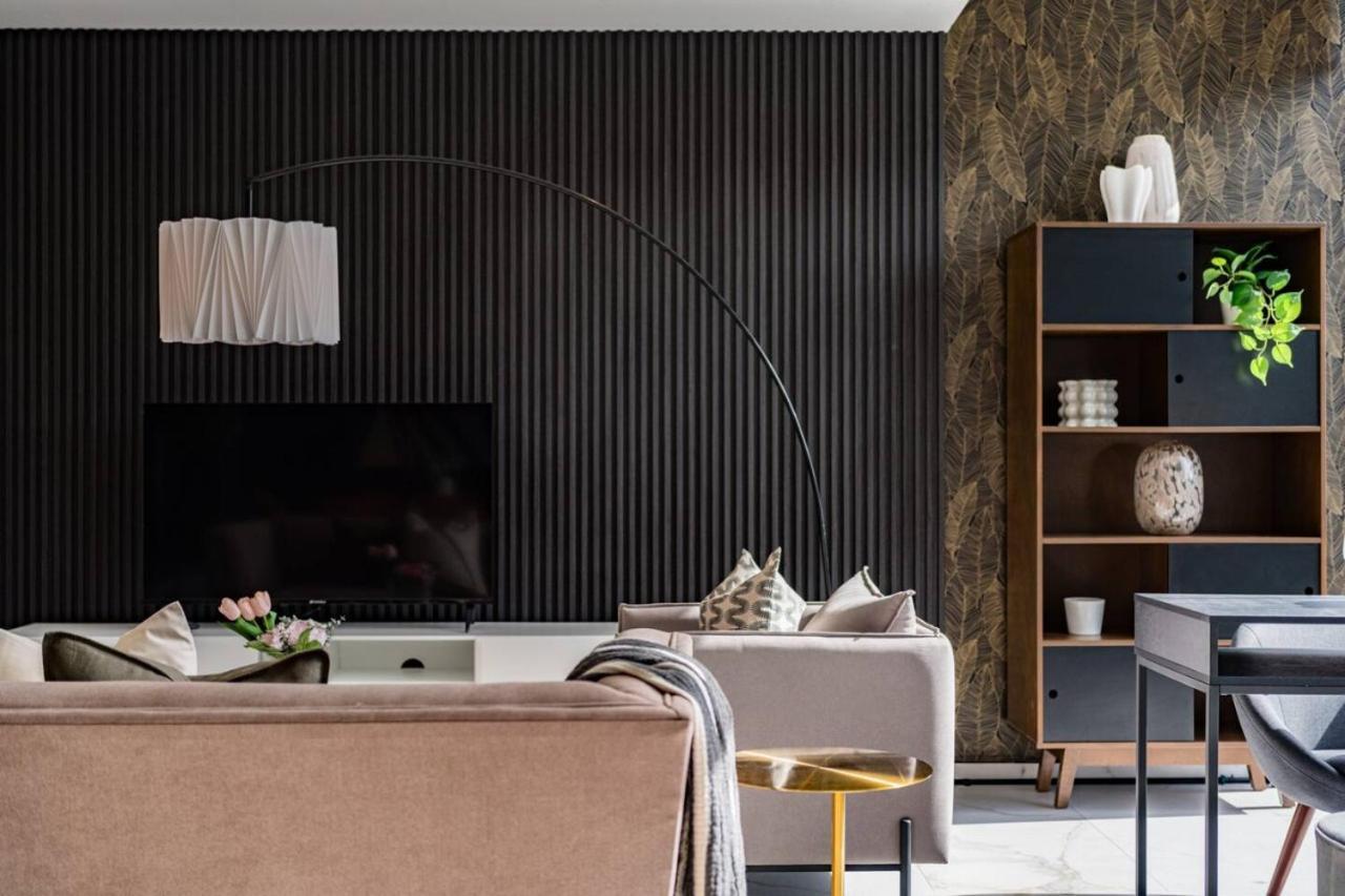 Urban Elegance With Balcony Views Apartment