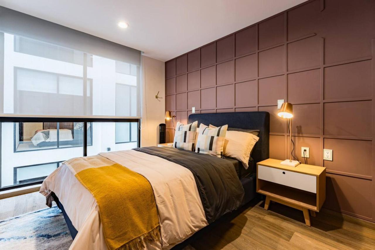 Urban Elegance With Balcony Views * Mexico City